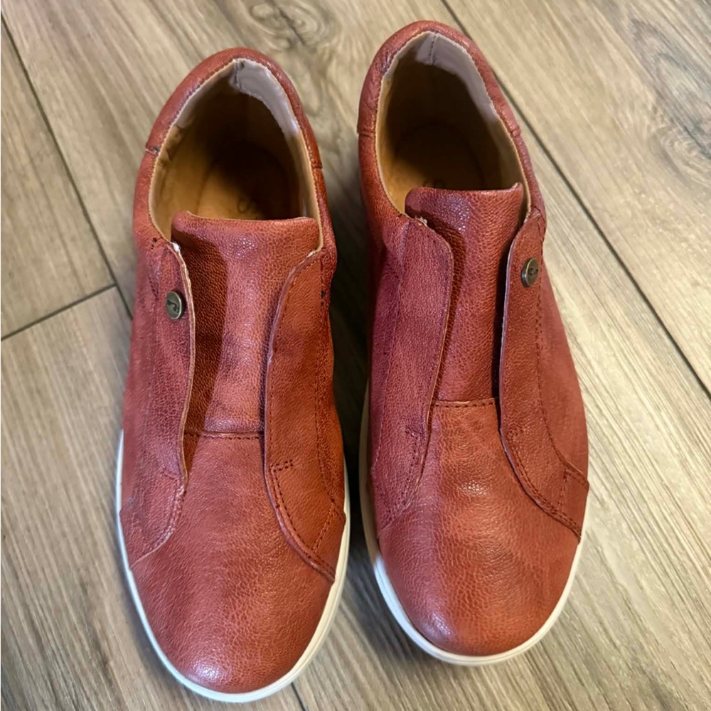 Strive Cosmic Women’s Slip-On Loafers in Rust